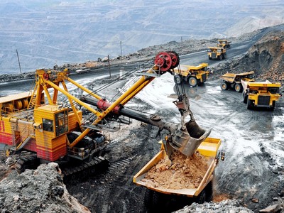 Cổ phiếu khai khoáng kích hoạt "ngòi nổ"