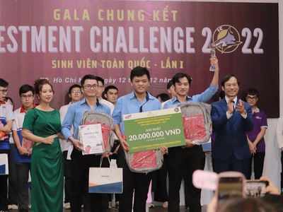 Đội BIF do nhóm sinh viên Trương Khánh Nghi, Nguyễn Kim Dũng, Bách Bản Bộ thuộc Trường Đại học Ngân hàng TP.HCM xuất sắc giành giải quán quân năm nay. 