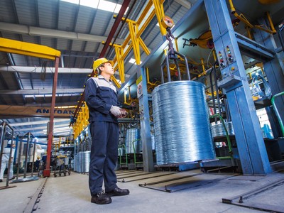 Sản xuất thép xây dựng giảm 37,2% trong tháng 11/2022