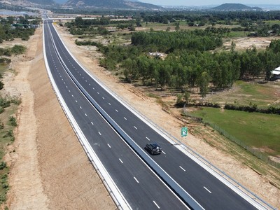 ELCOM (ELC) ký hợp đồng phát triển giao thông thông minh trị giá gần 350 tỷ đồng 