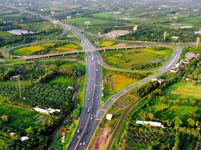 Chuyên gia chỉ ra 4 điểm nghẽn lớn khiến giải ngân đầu tư công TP.HCM ở mức thấp