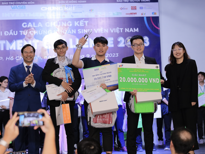 Đội Maverick Traders giành giải quán quân năm nay. (Ảnh: Khánh Linh)