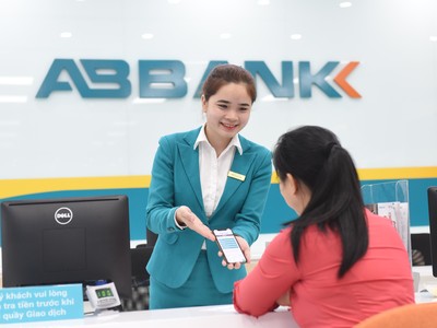 ABBANK triển khai cập nhật và bổ sung dữ liệu sinh trắc học từ thẻ căn cước công dân (CCCD) gắn chip để bảo vệ an toàn tài khoản khách hàng và đối chiếu với cơ sở dữ liệu của Bộ Công an.