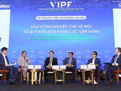 Các diễn giả chia sẻ trong phiên 2 VIPF 2026 (Ảnh: Lê Toàn)