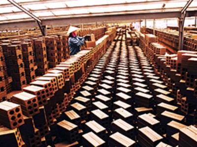 Ngành sản xuất gạch ngói đang gặp nhiều khó khăn