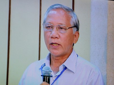 Cục trưởng Thuế TP HCM Nguyễn Đình Tấn xin lỗi các doanh nghiệp bị bêu tên oan trong danh sách chậm nộp thuế tại phiên thảo luận được truyền hình trực tiếp sáng nay