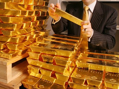 Vàng còn “ấm” khi Ukraine chưa “nguội hẳn”