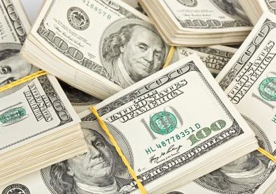 Vàng đi ngang, USD vọt lên cao nhất 9 tháng