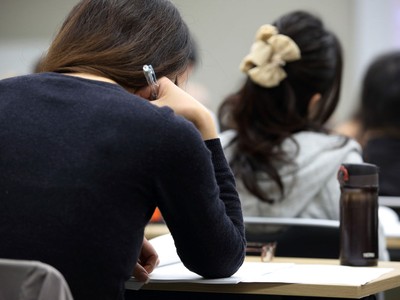 Phụ nữ Nhật Bản lao đầu vào cổ phiếu