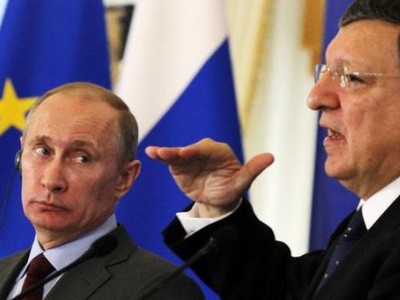 Ông José Manuel Barroso, Chủ tịch Ủy ban châu Âu (phải) và Tổng thống Nga Vladimir Putin