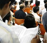 Thuế đầu tư chứng khoán: có nên tận thu? 