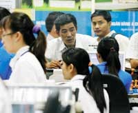 Hoãn phát hành cổ phiếu: lợi bất cập hại