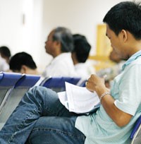 Quản lý các giao dịch phát sinh thu nhập trên thị trường OTC sẽ vô cùng nan giải.