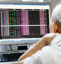 Hai câu chuyện “lách luật”