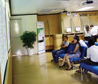 Điều kỳ diệu đã xảy ra hơi quá tình cờ vì những nguy cơ đe dọa sức khỏe của thị trường vẫn còn trước mắt