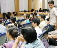 Biên độ giá rộng có thể hạn chế hiện tượng bơm giá hoặc ép giá.