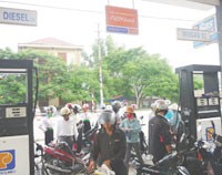 Cơ hội để phát triển thị trường thẻ và thanh toán không dùng tiền mặt là rát lớn.