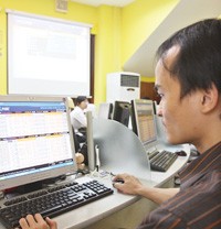 Việc thu thuế TNCN từ kinh doanh chứng khoán sẽ do các CTCK thực hiện.