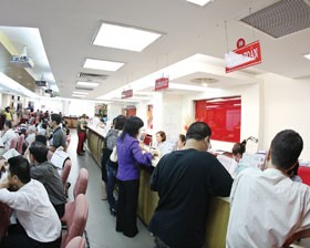 Nên tạo điều kiện để một số CTCK mạnh phát triển để vượt lên thành những ngân hàng đầu tư lớn - Ảnh: Hoài Nam