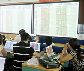 Thị trường đã có những phiên tăng điểm mạnh khi kỳ vọng Thông tư 13 sẽ được sửa đổi - Ảnh minh họa: Hoài Nam