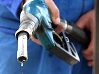 Bỗng dưng hết xăng A95