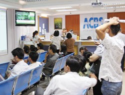 Quy định về giá trị tài sản ký quỹ 
bổ sung hiện khác với thông lệ quốc tế - Ảnh minh họa: Hoài Nam