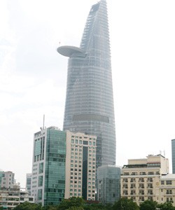 Các tòa nhà, cao ốc cao cấp hiện sử dụng kính phản quang và kính low-e khá nhiều