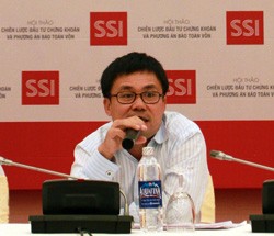 Ông Nguyễn Duy Hưng trong buổi giao lưu với nhà đầu tư chiều ngày 10/8 - Ảnh: Quang Sơn