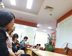 Nhà đầu tư mua cổ phiếu để làm gì?