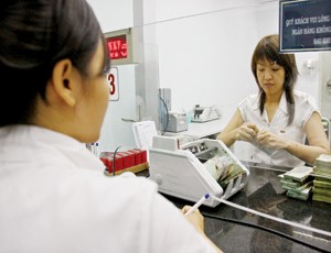 Sáp nhập, hợp nhất các ngân hàng là 
một trong những  cách để toàn hệ thống mạnh hơn