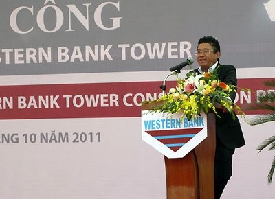 Ông Đặng Thành Tâm phát biểu tại lễ khởi công xây dựng công trình tòa nhà trung tâm thương mại và văn phòng Western Bank Tower ngày 22/10/2011.

