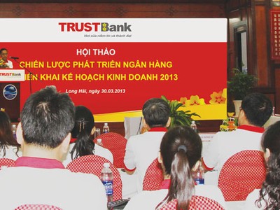 TRUSTBank: Thay đổi để thành công 