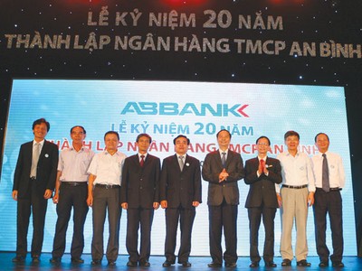 ABBank vững vàng tuổi 20