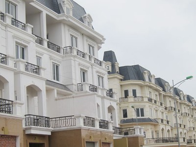 Đất nền dự án ngoài vành đai 3 rớt thảm