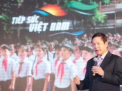 FPT trở lại đường đua