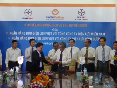LienVietPostBank mở dịch vụ thu hộ tiền điện