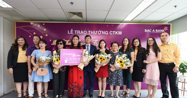 BAC A BANK trao thưởng CTKM “Mừng Xuân Canh Tý - Gửi lộc tri ân”