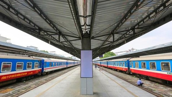 Đoàn tàu của Tổng công ty Đường sắt Việt Nam tại ga Hà Nội. (Ảnh: Minh Sơn/Vietnam+).