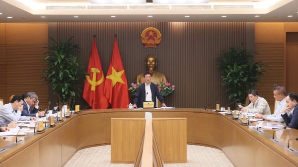 Phó thủ tướng Hồ Đức Phớc nhấn mạnh các yêu cầu: Phải quản lý chặt chẽ, bịt các "lỗ hổng" pháp lý liên quan đến đất đai trong quá trình cổ phần hóa - Ảnh: VGP.