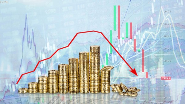 Chứng khoán phái sinh tháng 5: Khối lượng giao dịch bình quân giảm gần 30%
