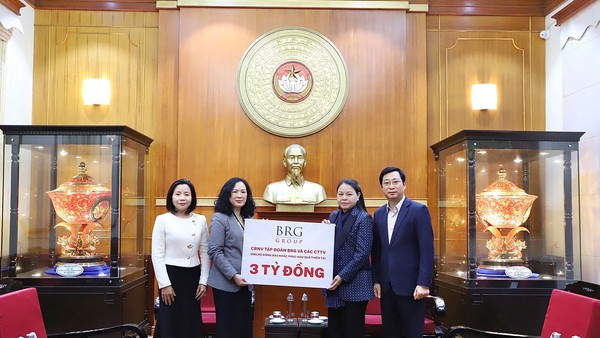 Tập đoàn BRG và Ngân hàng SeABank trao 5 tỷ đồng ủng hộ đồng bào khắc phục hậu quả thiên tai
