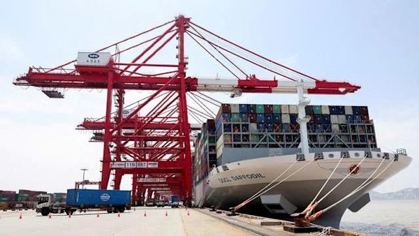 Hoạt động sản xuất ở châu Á tiếp tục chịu ảnh hưởng bởi rủi ro thuế quan của Mỹ