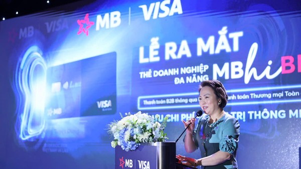 Bà Đặng Tuyết Dung, Giám đốc Visa Việt Nam và Lào phát biểu tại sự kiện