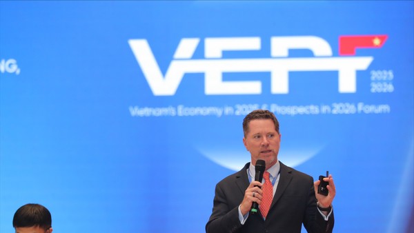 Ông Tim Evans, Tổng giám đốc HSBC Việt Nam phát biểu tại Diễn đàn 