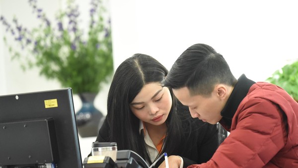 Giao dịch chứng khoán sáng 20/11: Cổ phiếu bluechip giúp VN-Index hồi phục