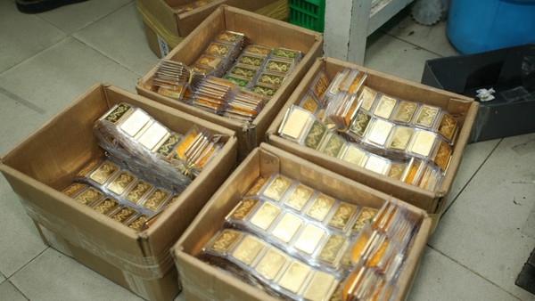 Giá vàng hôm nay ngày 15/12: Vàng SJC lên sát mốc 157 triệu đồng/lượng