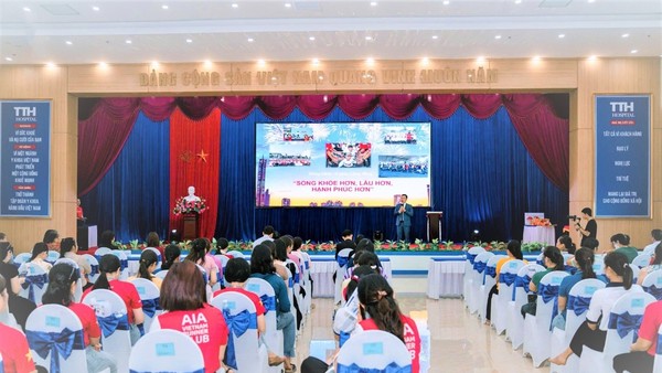 AIA Việt Nam mang chương trình tầm soát ung thư vú miễn phí đến Quảng Trị