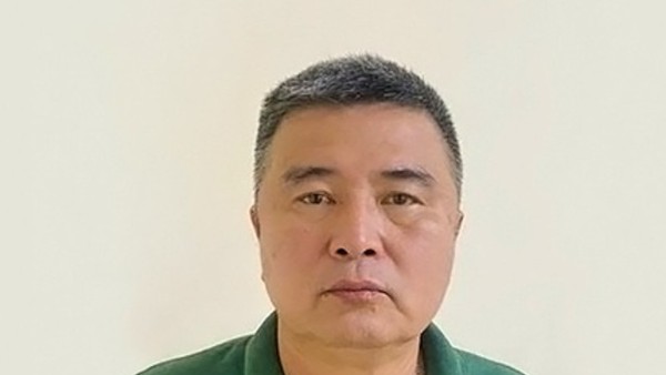 Cựu Vụ phó tiếp tục bị xét xử do vi phạm về cấp phép kinh doanh xăng dầu 