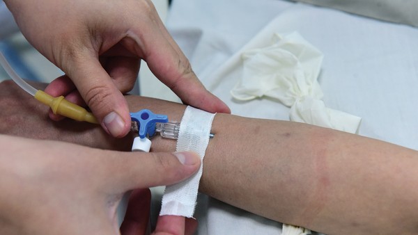 Điều trị bệnh ung thư luôn rất tốn kém