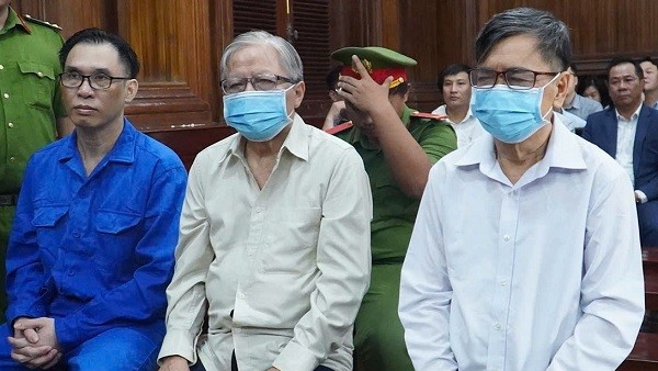 Các bị cáo tại toà.